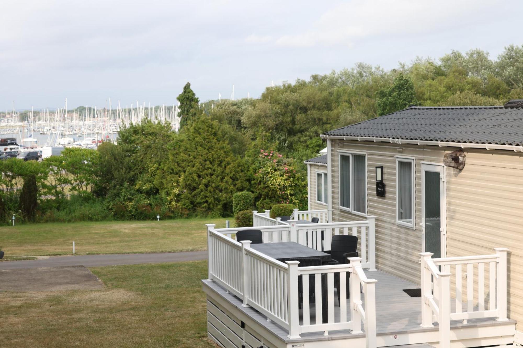 Mercury Yacht Harbour And Holiday Park Bursledon 외부 사진